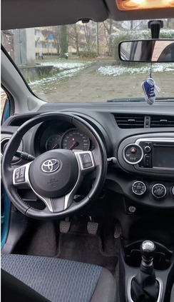 Toyota Yaris cena 22900 przebieg: 124900, rok produkcji 2011 z Żory małe 37